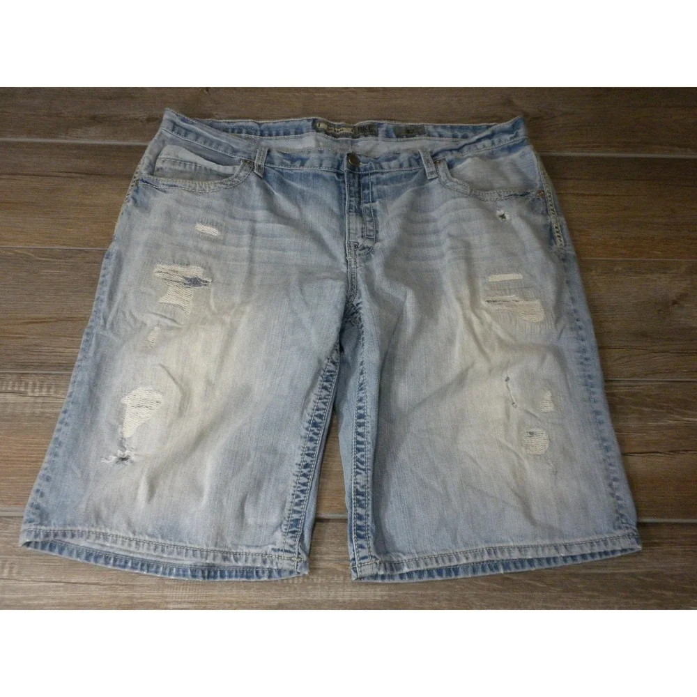 BKE Derek Jean Shorts Mens 42 Blue Denim Distressed Light Wash Relaxed Grunge